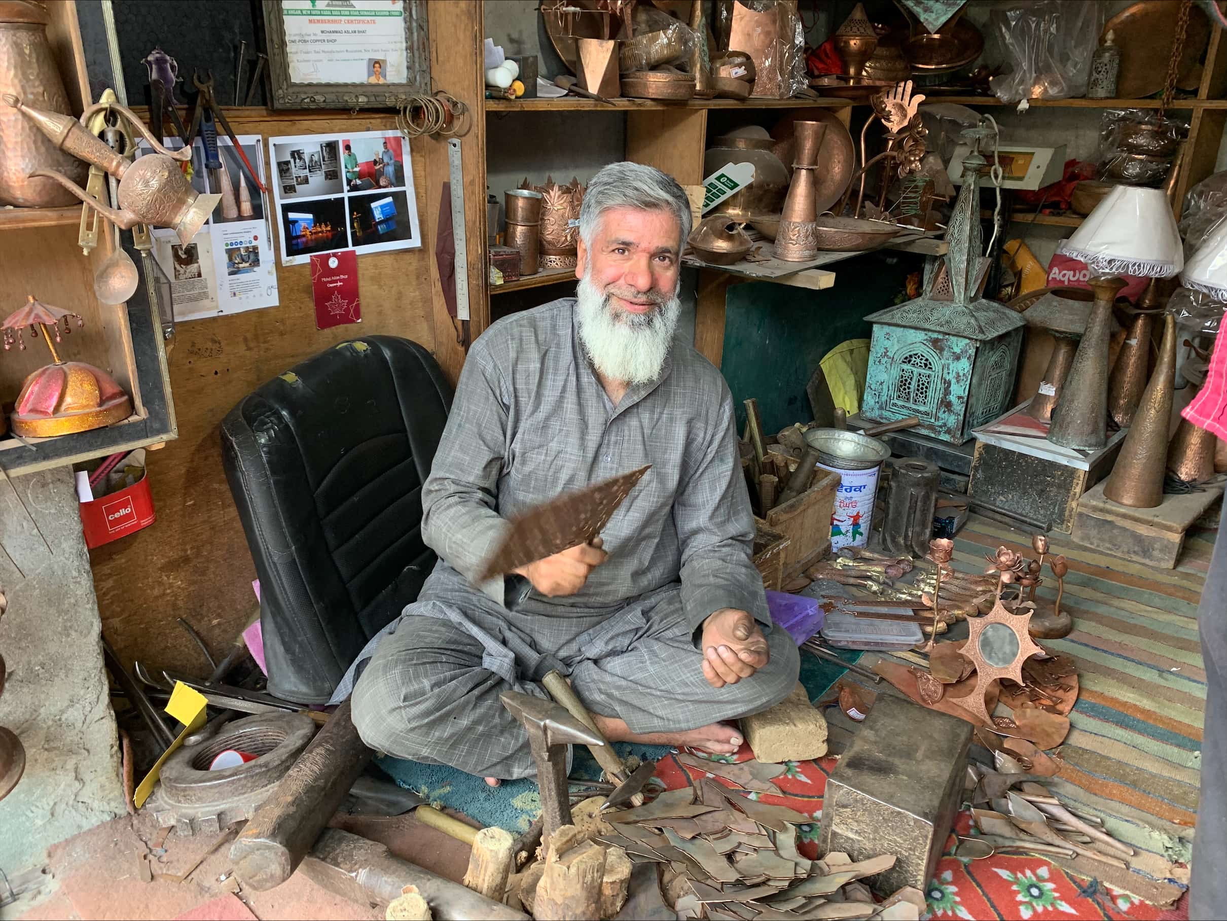Kashmiri copperware artisan takes it upon himself to save a dying art Kashmiri copperware artisan takes it upon himself to save a dying art