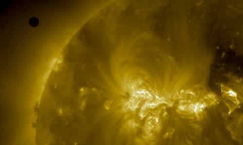 Solar shooting stars: Scientists left stunned by 'rain of fireballs' on Sun