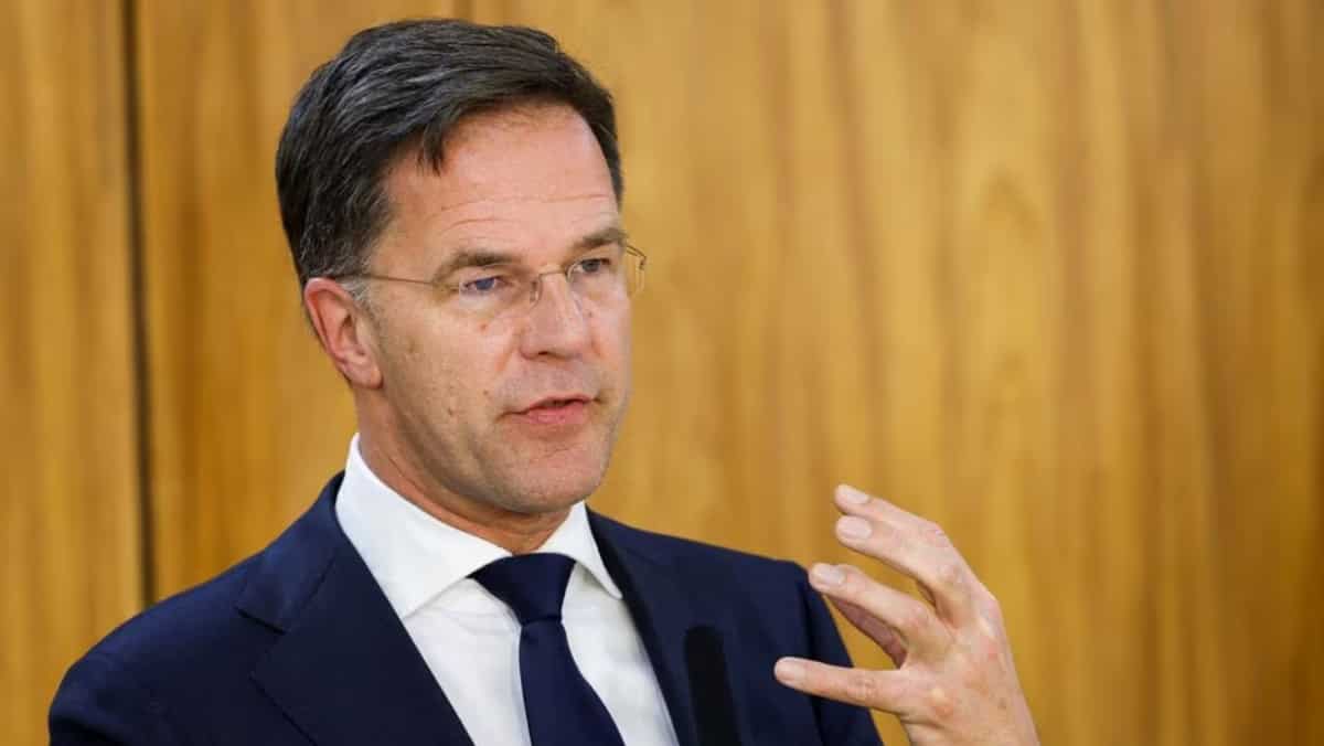 Dutch PM Mark Rutte resigns as coalition talks over policy to check migration fail Dutch PM Mark Rutte resigns as coalition talks over policy to check migration fail