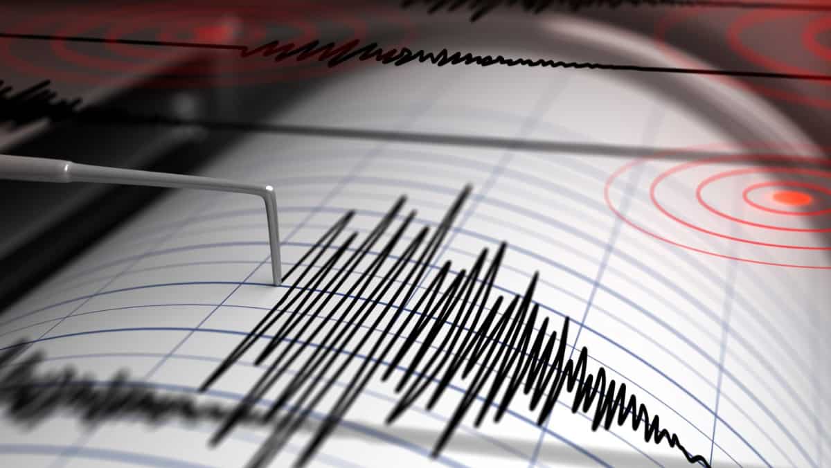 6.4 quake strikes North Atlantic Ocean