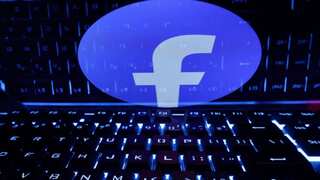 Thousands face outage on Facebook, Instagram and WhatsApp