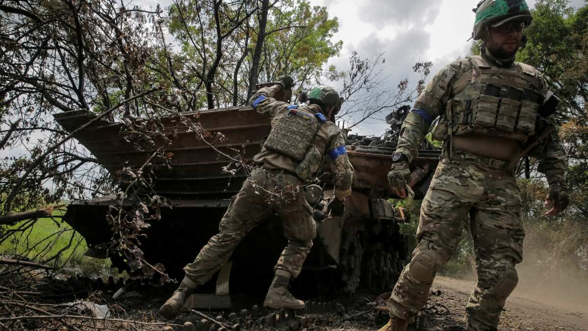 Russia launches air strike on Kyiv ahead of NATO summit Russia launches air strike on Kyiv ahead of NATO summit