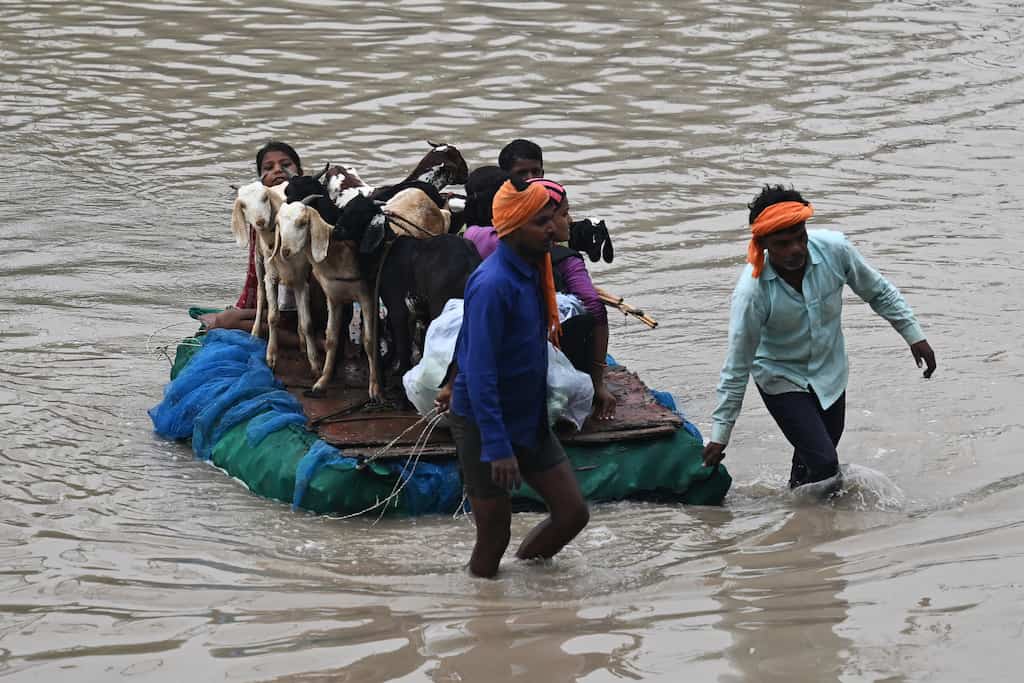 Delhi Weather Update: Yamuna River crosses danger mark, evacuation begins; IMD issues alert