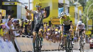 Tour de France: Pello Bilbao ends Spanish wait on sizzling stage, becomes first Spaniard to win in five years