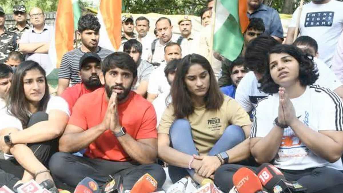 Asian Games: Big setback for Indian wrestlers after organisers reject IOA's request for deadline extension