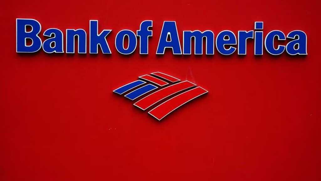 Berkshire sells more stake in Bank of America as CEO Moynihan lauds Buffett as a great investor