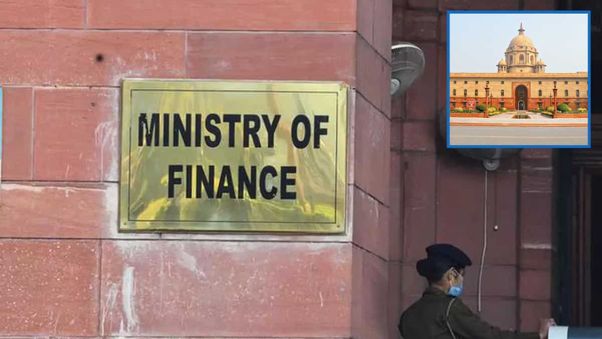 India: Finance ministry employee leaks secret, classified info to Pakistan number, held