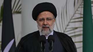 Iran and Kenya leaders sign trade agreements, pledge to strengthen ties