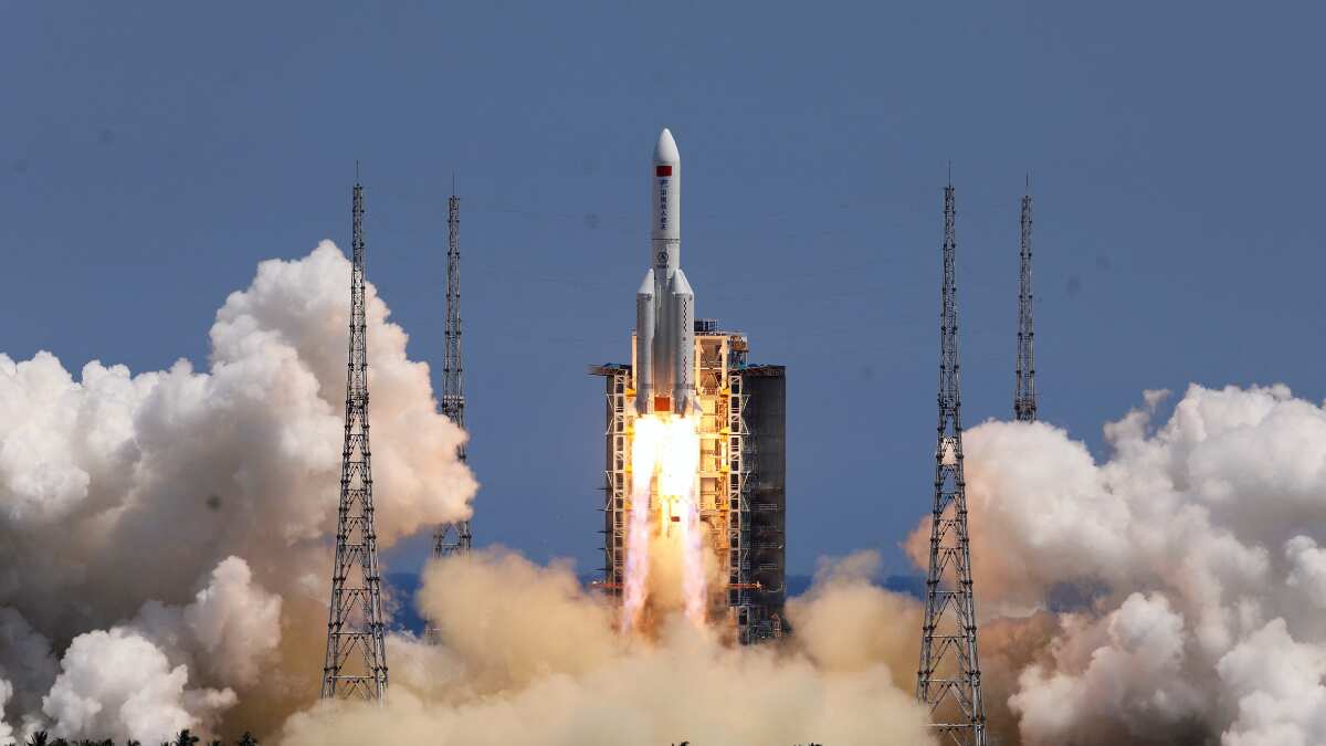 China unveils plans to land astronauts on the moon by 2030 China unveils plans to land astronauts on the moon by 2030