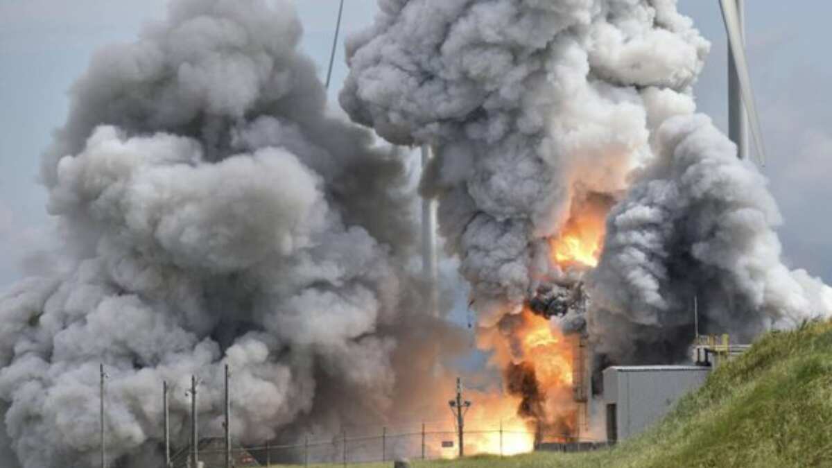 Watch: Japan space agency rocket engine explodes during test Watch: Japan space agency rocket engine explodes during test