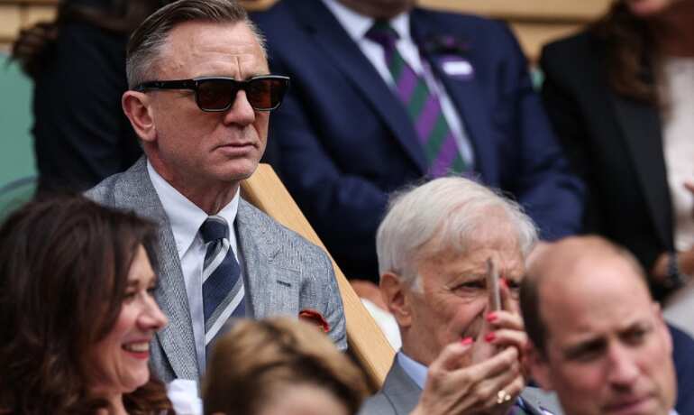 Daniel Craig