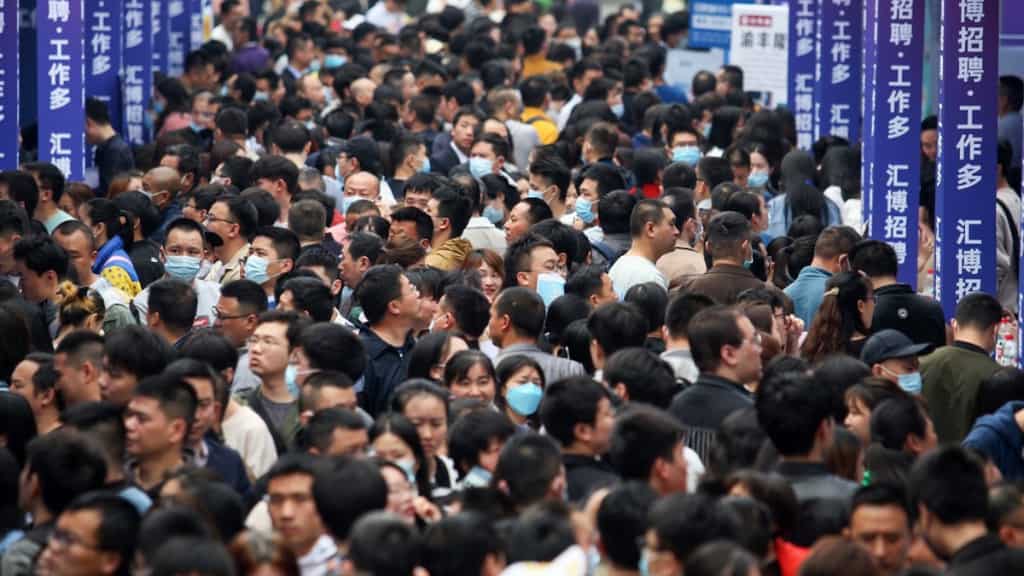 June saw China youth employment at record high of 21.3%; economy grew by 6.3%