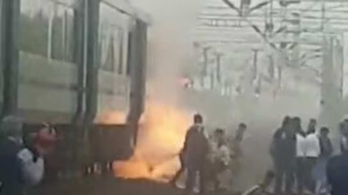 Video | Fire in Bhopal-Delhi Vande Bharat Express
