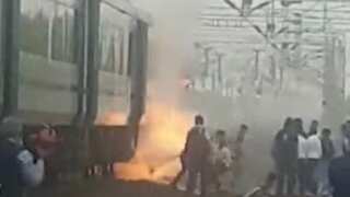 Video | Fire in Bhopal-Delhi Vande Bharat Express