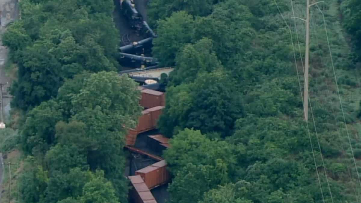Pennsylvania: Train derailment in Montgomery county prompts temporary evacuations in area Pennsylvania: Train derailment in Montgomery county prompts temporary evacuations in area