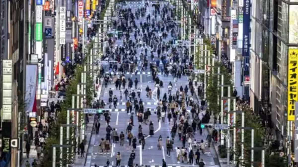 A Japanese company banned late-night work, and a 'baby boom' followed A Japanese company banned late-night work, and a 'baby boom' followed