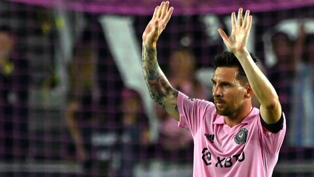 Lionel Messi stars in MLS debut for Inter Miami, hits last-second free-kick to seal winner - WATCH