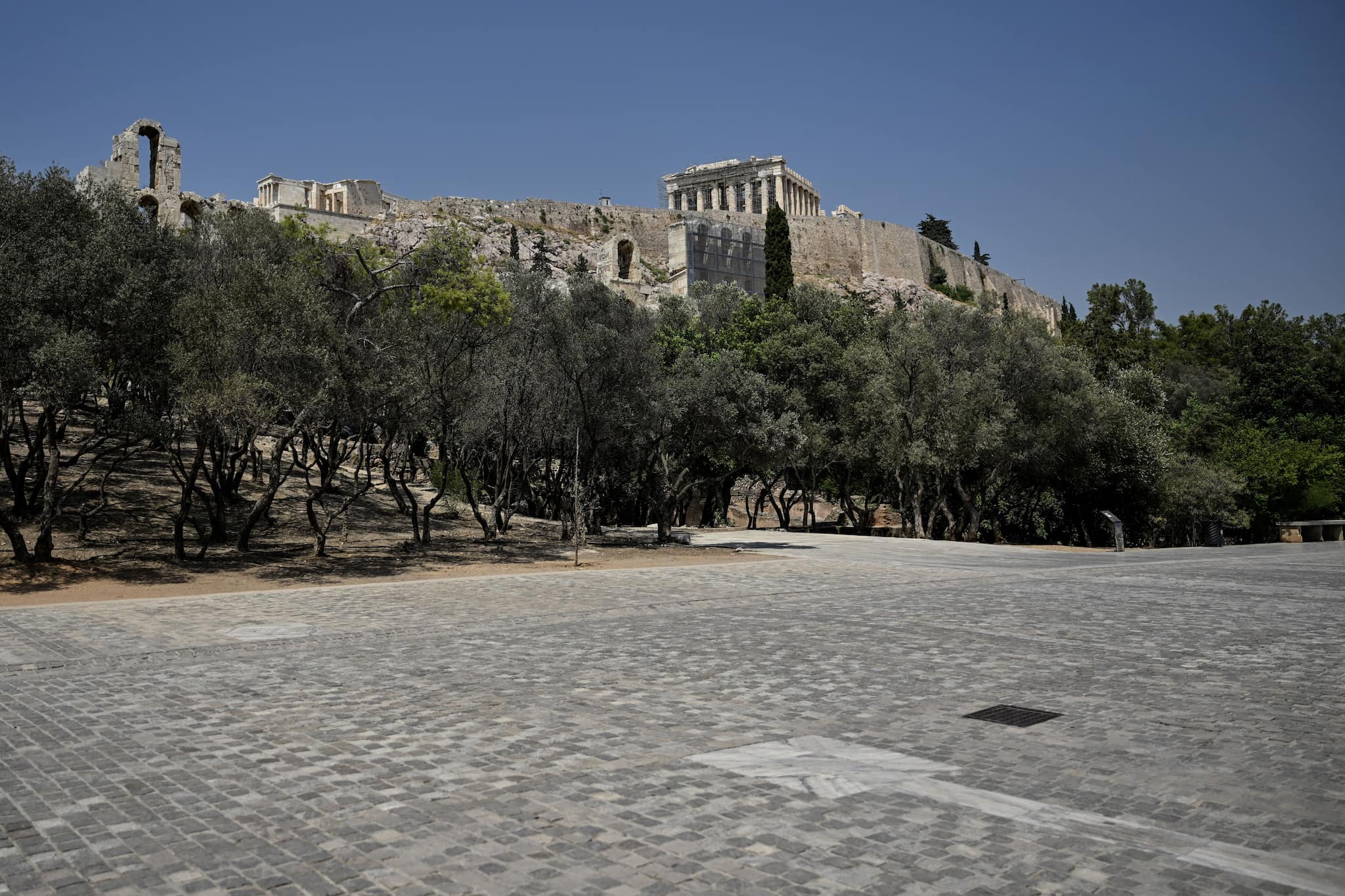 Climate crisis: Greece faces hottest July weekend in 50 yrs; heatwave to expand in US