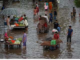 India rain updates: Schools, colleges shut in four Kerala districts after thunderstorms alert
