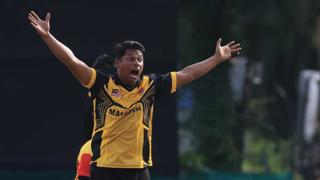 Malaysia's Syazrul Idrus takes seven-for against China to record best bowling figures in T20Is
