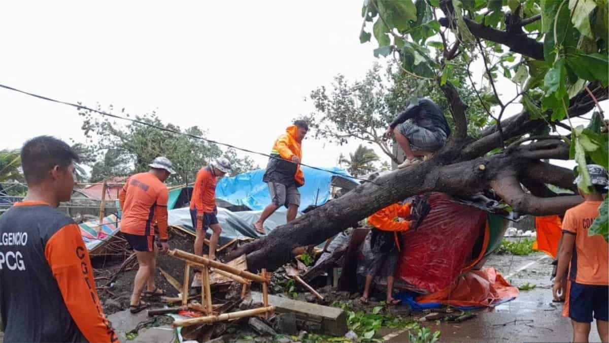 Typhoon Doksuri lashes Philippines as China and Taiwan stay alert Typhoon Doksuri lashes Philippines as China and Taiwan stay alert