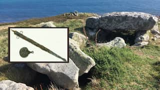 Sword and mirror unite: Ancient grave sheds light on female warriors during Iron Age in Britain