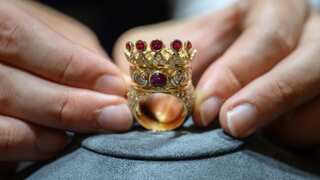 Top-of-the-line bling: Drake reveals he bought hip-hop legend Tupac Shakur's crown ring