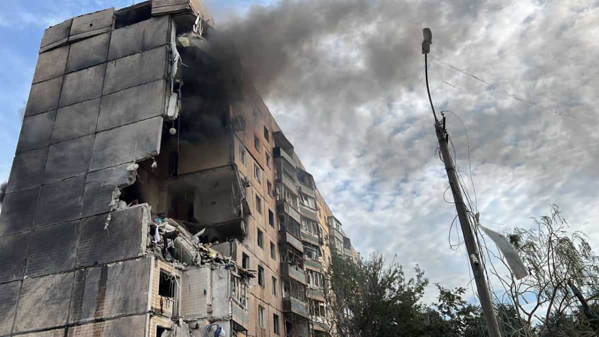 Russia intensifies attacks on Ukraine, fresh strike kills six in Kryvyi Rih