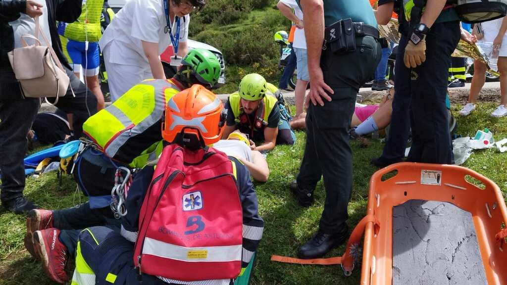 Spain: Tourist bus carrying 48 crashes in Asturias