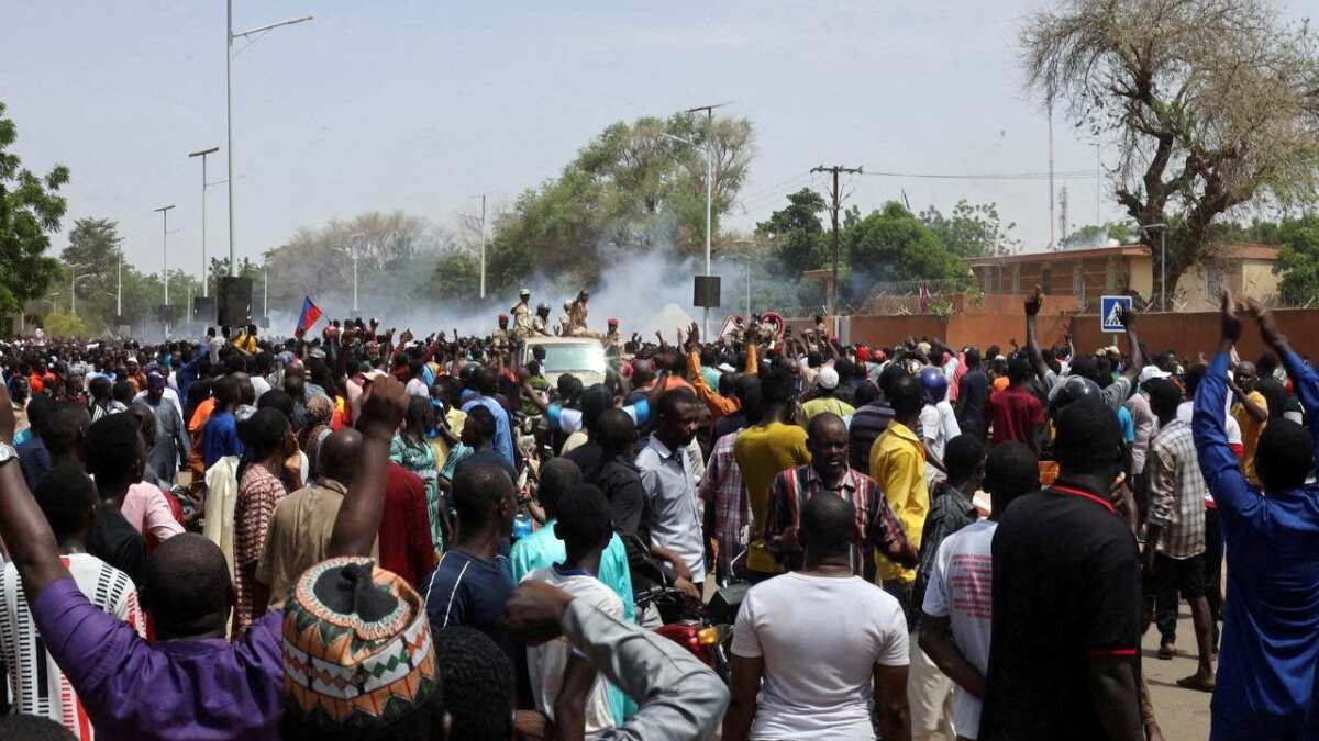 France planning evacuation of nationals from Niger amidst protests