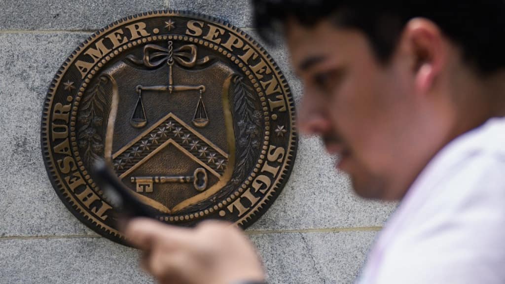 US sanctions 20 individuals and 29 companies for facilitating ISIS and Al Qaeda in Maldives