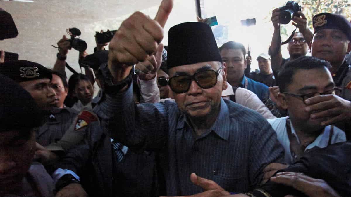 Indonesia arrests Muslim preacher on charges including blasphemy and hate speech Indonesia arrests Muslim preacher on charges including blasphemy and hate speech