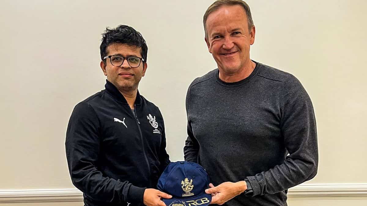 IPL: RCB appoints Andy Flower as new head coach, ends partnership with Mike Hesson, Sanjay Bangar