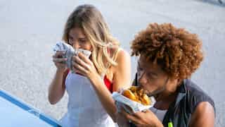 How regular consumption of junk food can impact your fertility