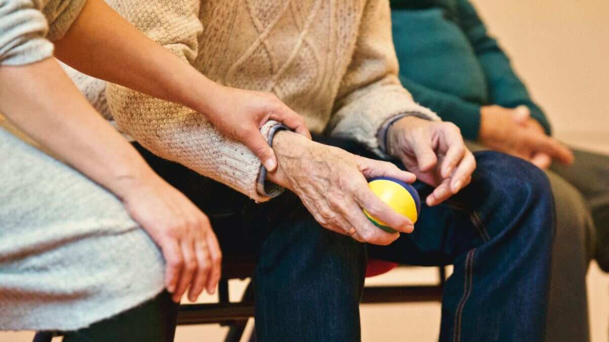 Calcium, Vitamin D and bone health: Tips for senior citizens on National Bone and Joint Day 2023 Calcium, Vitamin D and bone health: Tips for senior citizens on National Bone and Joint Day 2023