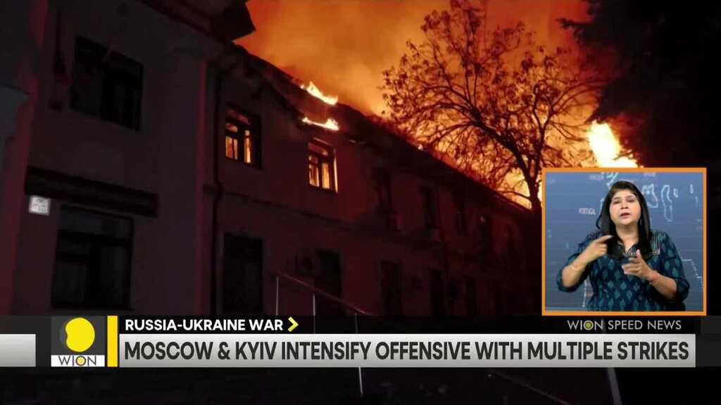Soviet hammer & sickle replaced by 'Tryzub' on war monument in Ukraine