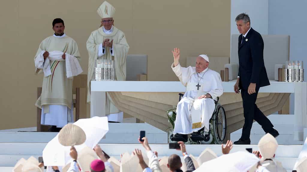 Pope wraps up Portugal visit with big outdoor Mass; S Korea to host next Catholic youth event in 2027