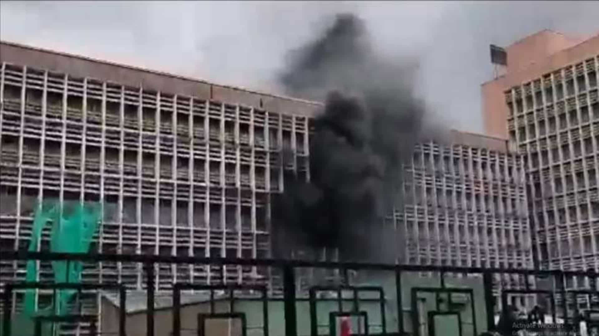 AIIMS: Fire breaks out at endoscopy room of india's premier medical institute AIIMS: Fire breaks out at endoscopy room of india's premier medical institute