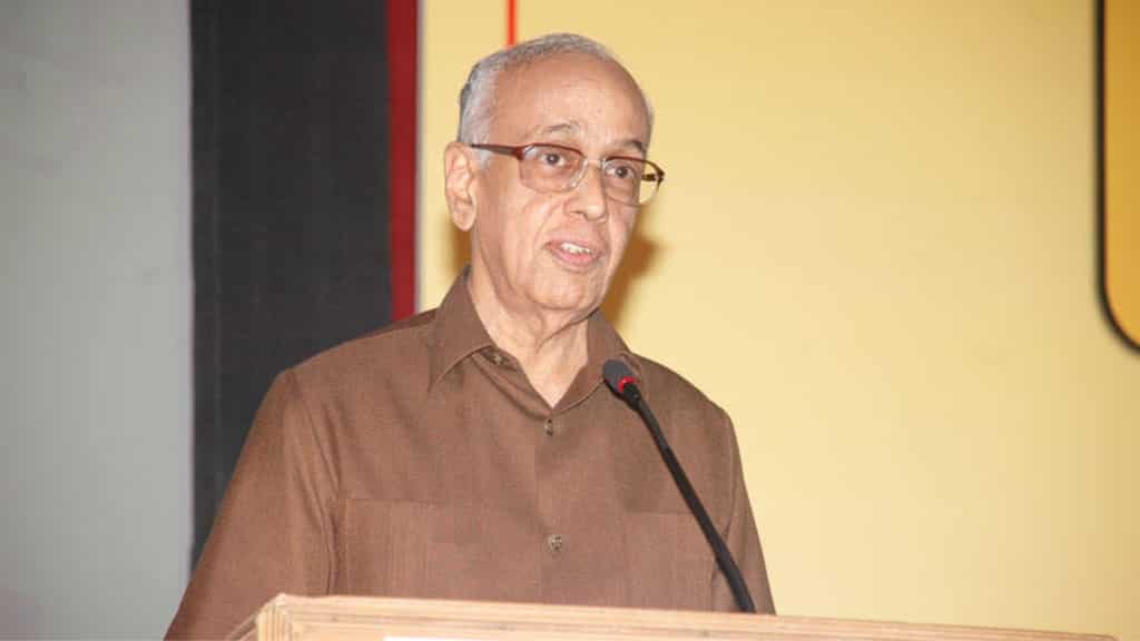 This Indian tycoon gave away $750mn, lives phone-free. Here's why