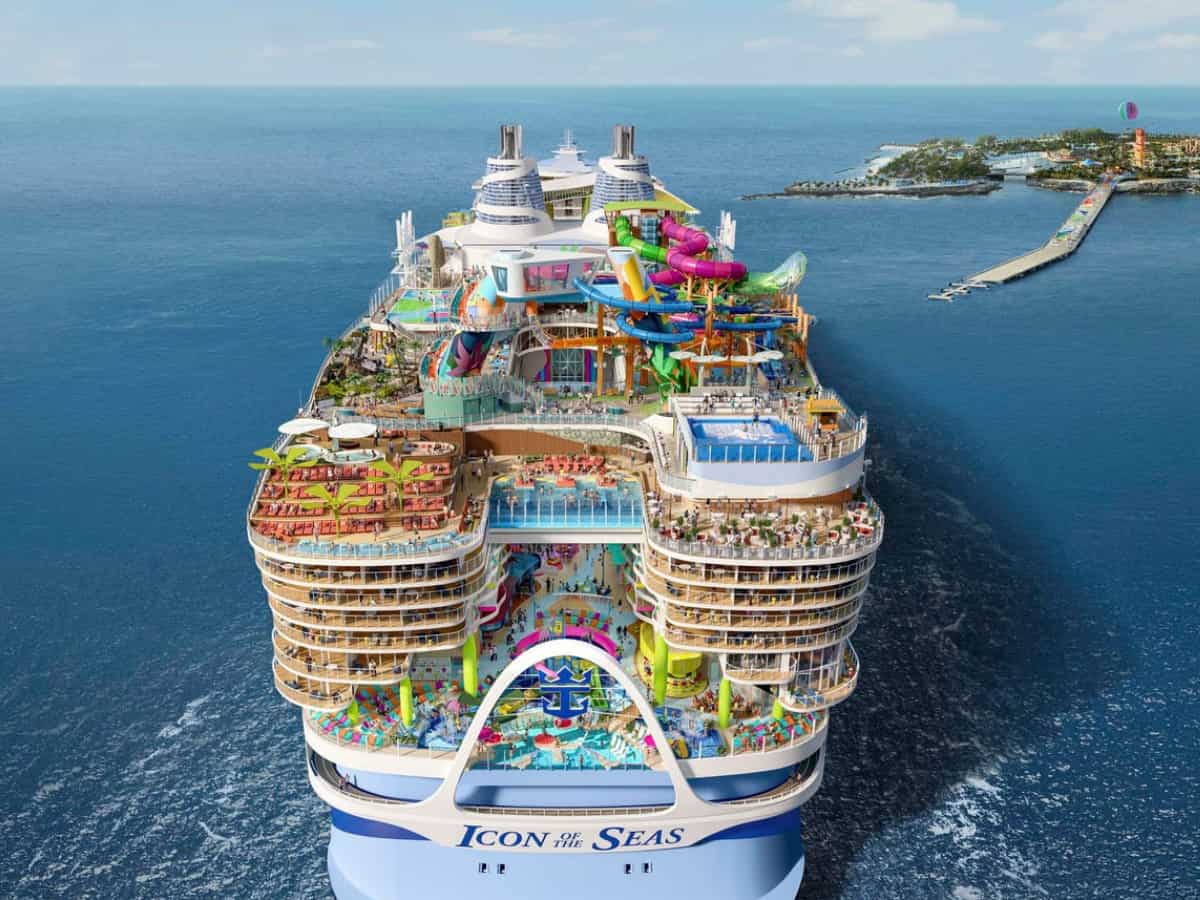 Why this viral photo of world’s largest cruise ship is inviting polarising views Why this viral photo of world’s largest cruise ship is inviting polarising views