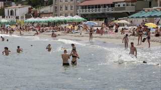 Ukraine: Odesa opens beaches to public for first time since Russian invasion