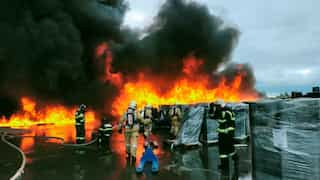 Video | Large fire breaks out at fertiliser warehouse in Moscow region