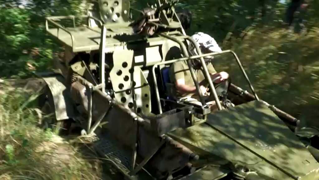 WATCH | These Ukrainians transform car engines into life-saving evacuation buggies to support army