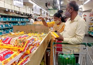 India's retail inflation hits four-month low in October, nearing RBI's target 