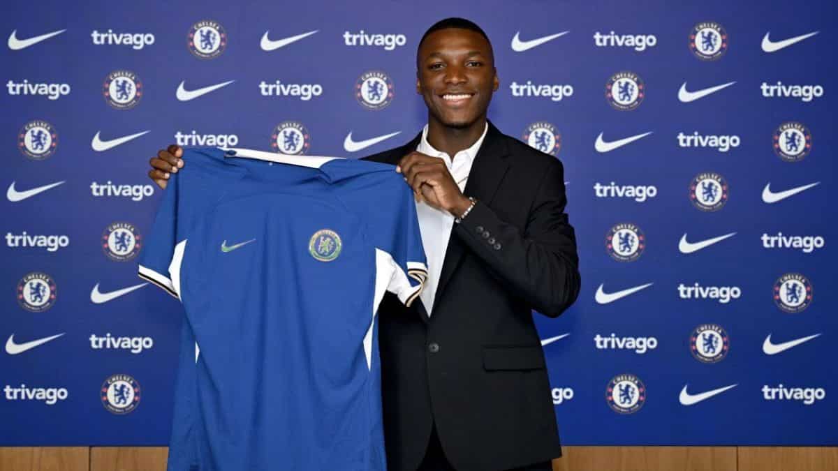 Football Transfers: Chelsea complete Moisés Caicedo signing in British record deal from Brighton Football Transfers: Chelsea complete Moisés Caicedo signing in British record deal from Brighton