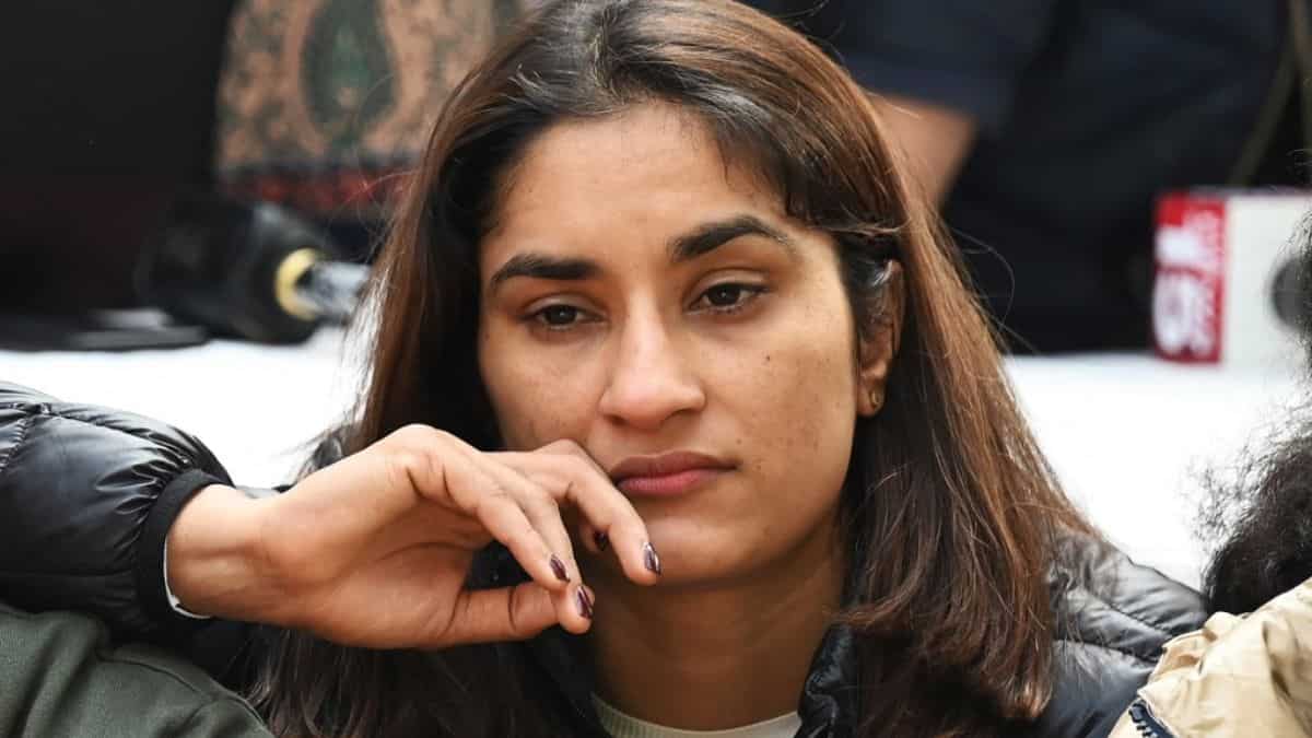 Blow to India! Vinesh Phogat ruled out of Asian Games 2023 due to knee injury, set to undergo surgery Blow to India! Vinesh Phogat ruled out of Asian Games 2023 due to knee injury, set to undergo surgery