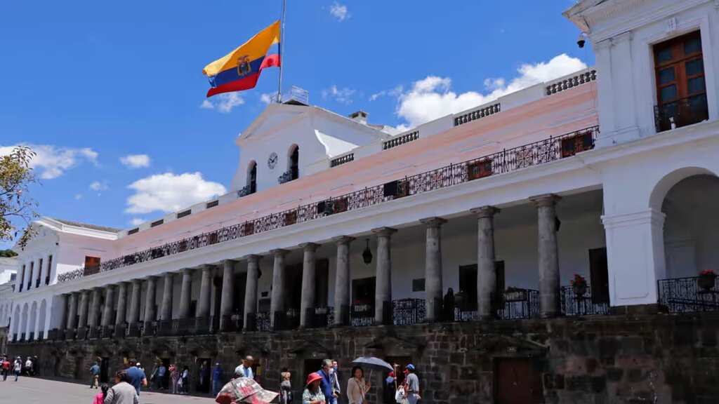 Ecuador: Third political leader killed in a week after presidential hopeful's assassination