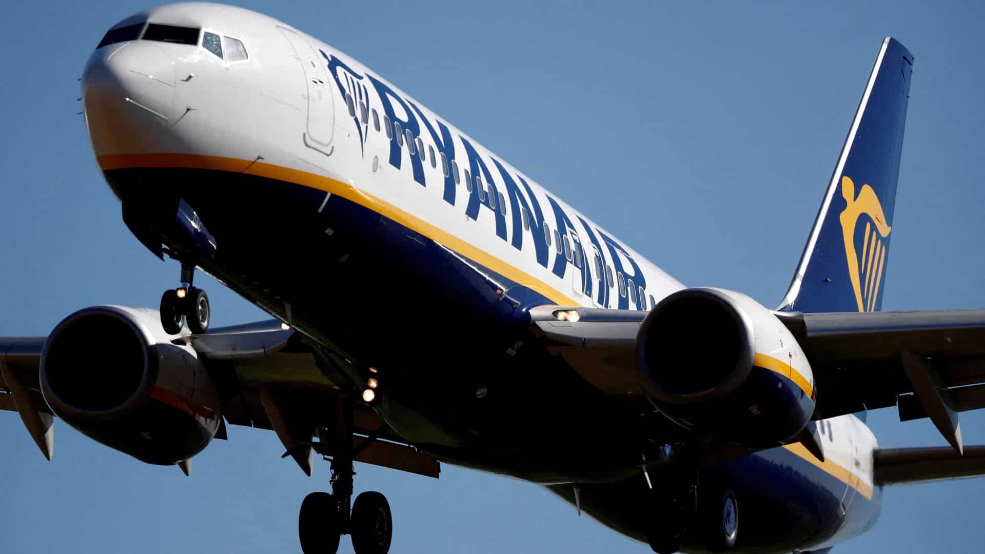 Elderly couple's shock trip: Ryanair charges $140 for boarding pass printing Elderly couple's shock trip: Ryanair charges $140 for boarding pass printing