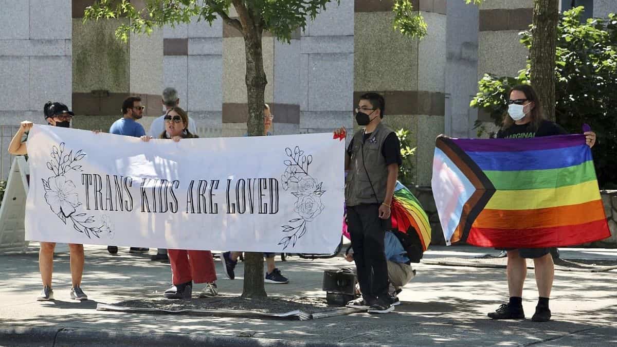 United States: North Carolina bans gender-affirming care for minors United States: North Carolina bans gender-affirming care for minors