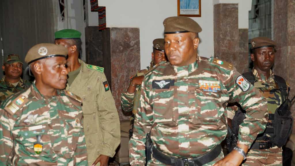 West African army chiefs to meet for Niger talks